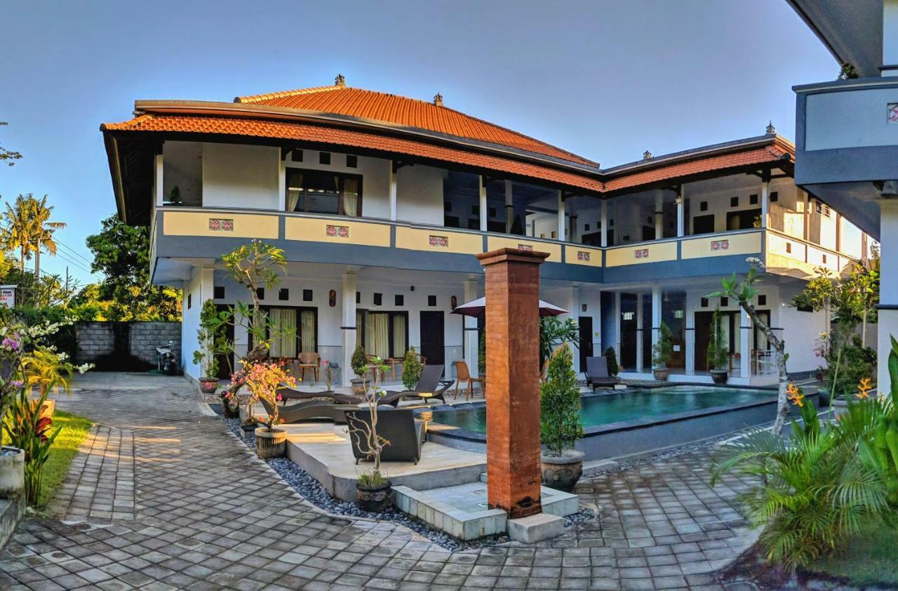 Serangan Inn Mimba Падангбай Экстерьер фото