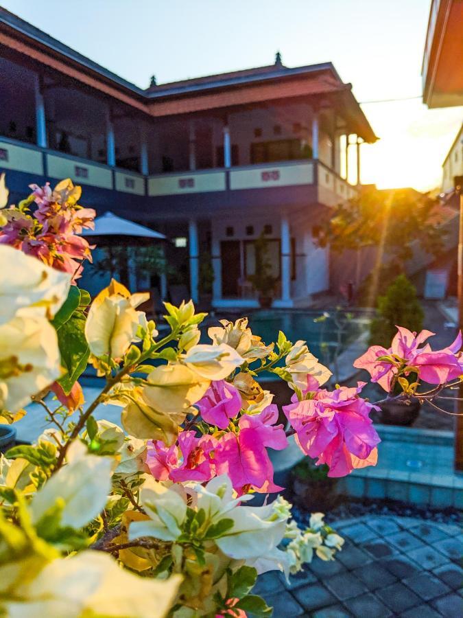 Serangan Inn Mimba Падангбай Экстерьер фото